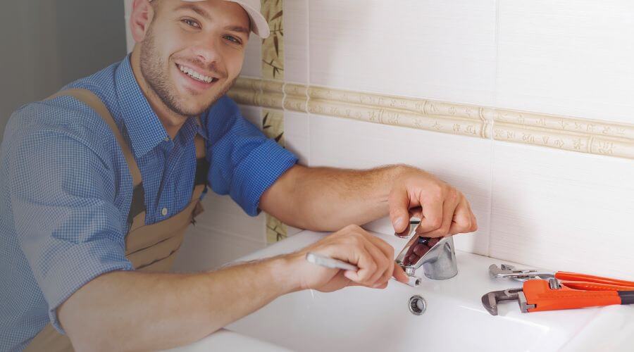 Local annual plumbing maintenance in Illiopolis, IL